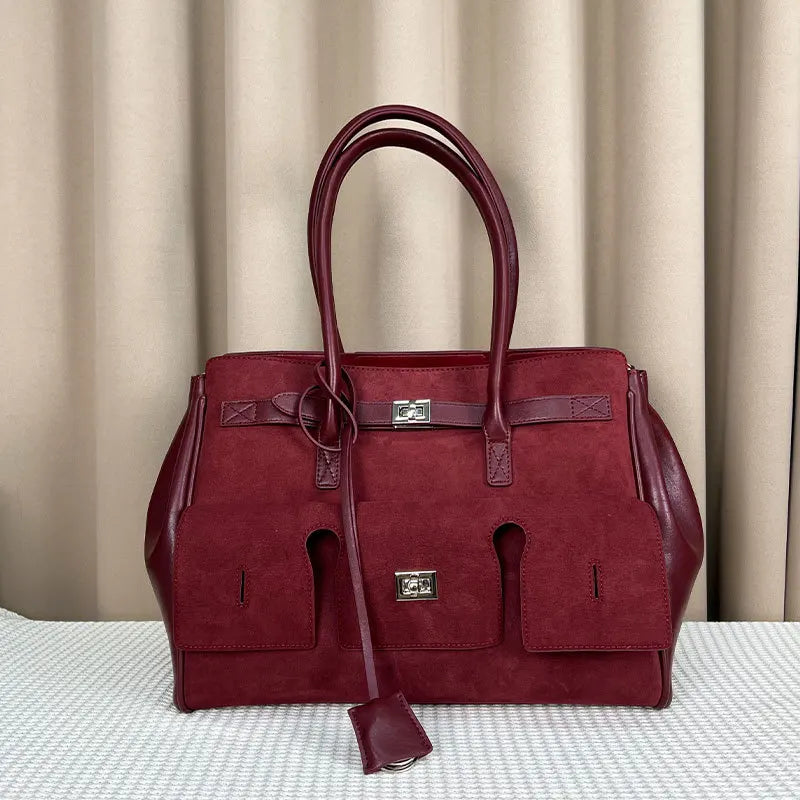 Sac à Ailes Luxe — Grand Format en Suédine Noire, Détails Or & Argent