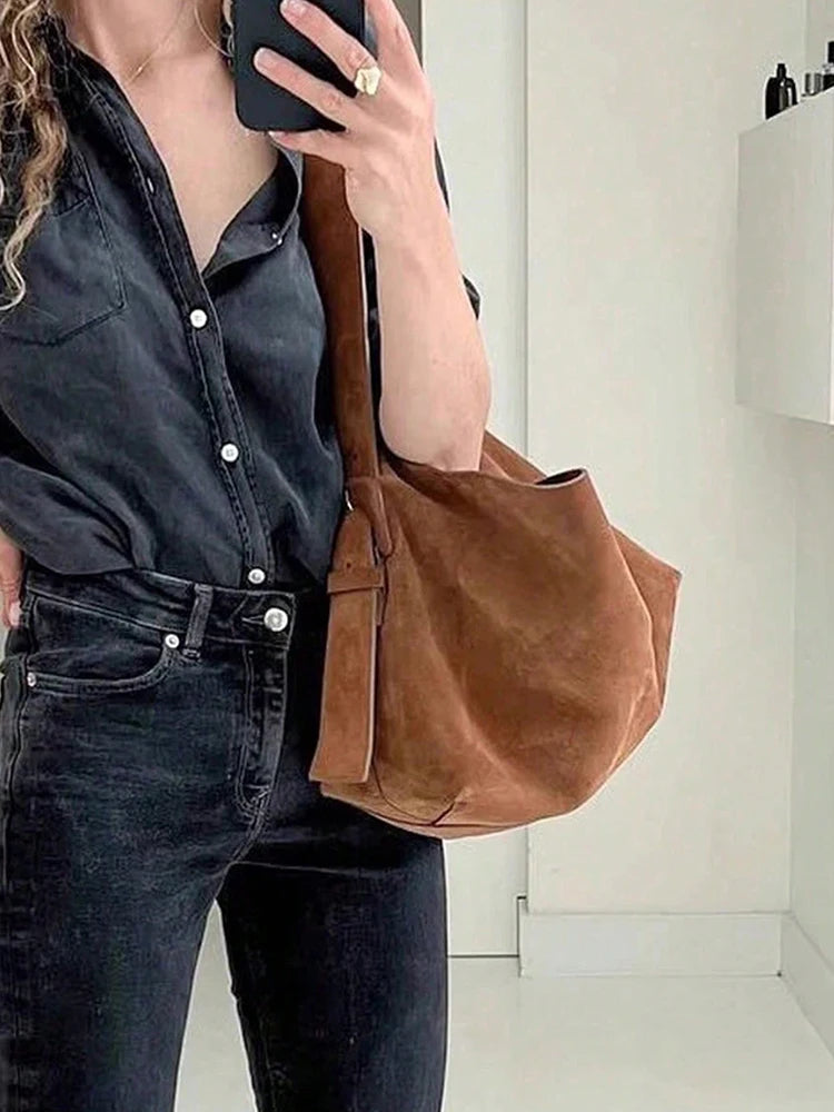 Chic & Pratique : Le Sac Bandoulière Rétro Indispensable