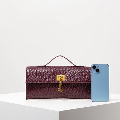 Sac Bordeaux Vintage : L’Accessoire Chic Absolu