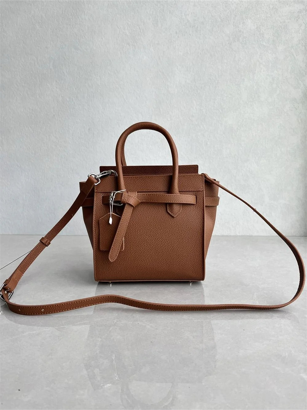 Sac à main New Wing Bag 2025, tendance, en cuir de vachette, simple et pratique, à bandoulière inclinée, pour femme.