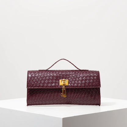 Sac Bordeaux Vintage : L’Accessoire Chic Absolu
