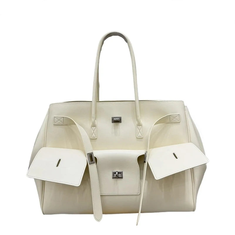 Sac à Ailes Luxe — Grand Format en Suédine Noire, Détails Or & Argent